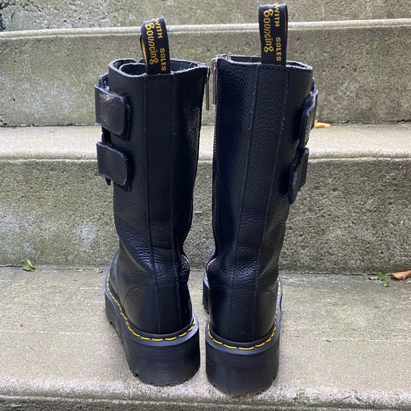 Doc marten platform size 7 HARDLY WORN - Picture 2 of 8